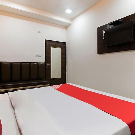 Hôtel Oyo 48489 Adarsh Plaza à Saharanpur Extérieur photo