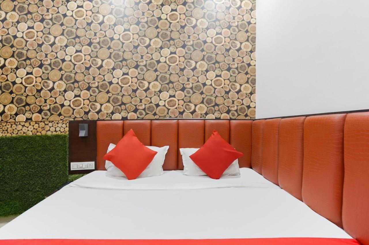 Hôtel Oyo 48489 Adarsh Plaza à Saharanpur Extérieur photo