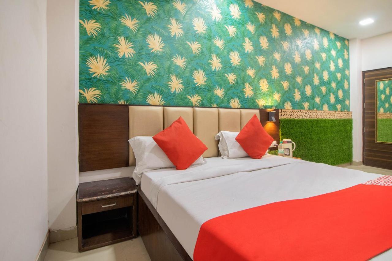 Hôtel Oyo 48489 Adarsh Plaza à Saharanpur Extérieur photo