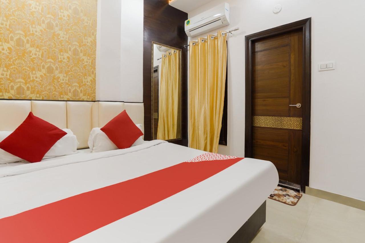 Hôtel Oyo 48489 Adarsh Plaza à Saharanpur Extérieur photo